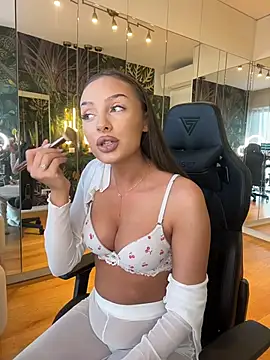 MileySin1111 online show from February 11, 2026, 1:16 pm