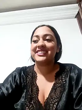 brittany069 online show from December 21, 2025, 9:33 pm