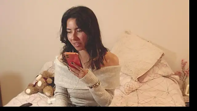 Snapshot of alice_middlee chatting on October 12, 2025, 7:46 pm alice middlee online show from October 12, 2025, 7:46 pm