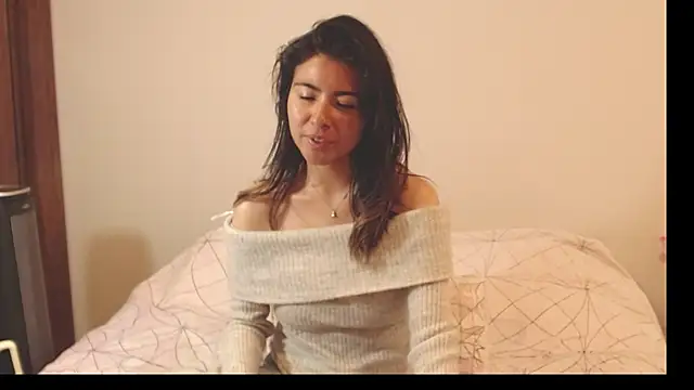 Snapshot of alice_middlee chatting on November 11, 2025, 2:06 pm alice middlee online show from November 11, 2025, 2:06 pm