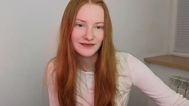 Snapshot of FiaMoor chatting on November 13, 2025, 4:17 pm FiaMoor online show from November 13, 2025, 4:17 pm