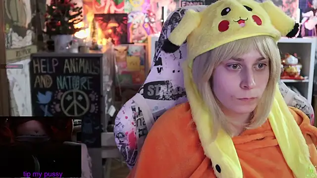 ShiroiFubuki online show from February 1, 2025, 8:37 pm