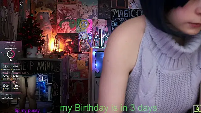 ShiroiFubuki online show from February 17, 2025, 7:31 pm