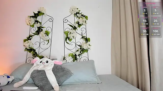 Jiggly   online show from September 26, 2025, 11:53 pm