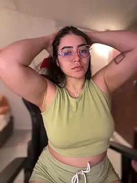 Lia flowers online show from November 21, 2025, 12:32 am