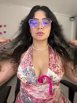 Lia flowers online show from March 9, 2026, 10:25 pm