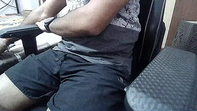 Snapshot of insanefreak69 chatting on January 28, 2025, 9:30 am insanefreak69 online show from January 28, 2025, 9:30 am