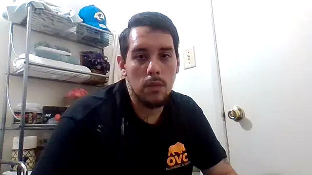 Snapshot of wevos8045 chatting on October 8, 2025, 4:32 am wevos8045 online show from October 8, 2025, 4:32 am