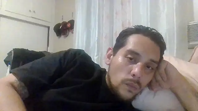 Snapshot of wevos8045 chatting on October 10, 2025, 2:54 am wevos8045 online show from October 10, 2025, 2:54 am