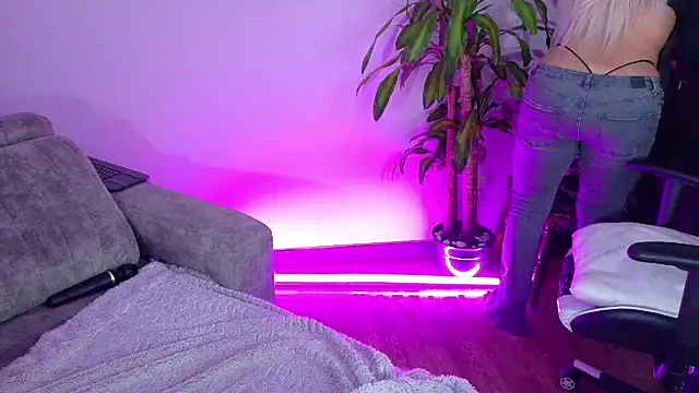 a belladanger online show from January 15, 2026, 2:16 am