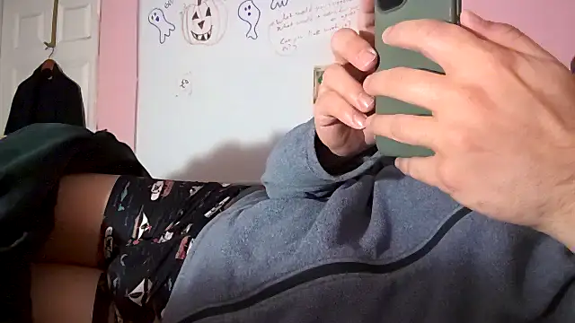 Snapshot of uncuthubs chatting on October 30, 2025, 4:25 am uncuthubs online show from October 30, 2025, 4:25 am