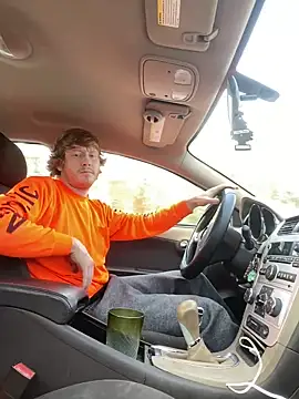 hottestcouplevaa online show from December 5, 2024, 4:55 pm