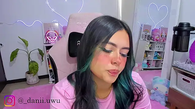 CuteDani  online show from February 12, 2026, 2:34 pm