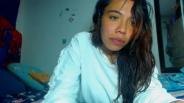 AmaraRoberts420 online show from December 19, 2024, 8:23 pm