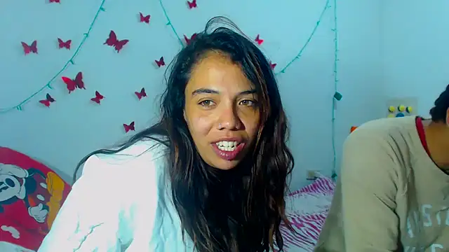 AmaraRoberts420 online show from December 19, 2024, 11:46 pm