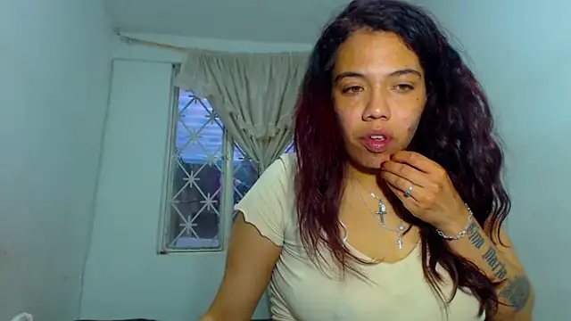 AmaraRoberts420 online show from January 4, 2025, 10:13 pm