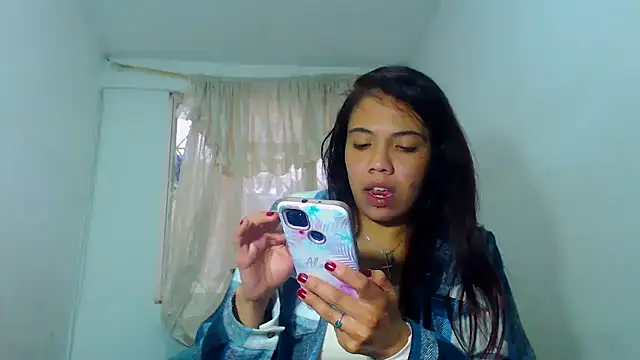 AmaraRoberts420 online show from January 6, 2025, 9:22 pm