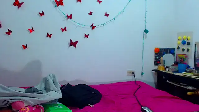 AmaraRoberts420 online show from January 8, 2025, 3:19 am