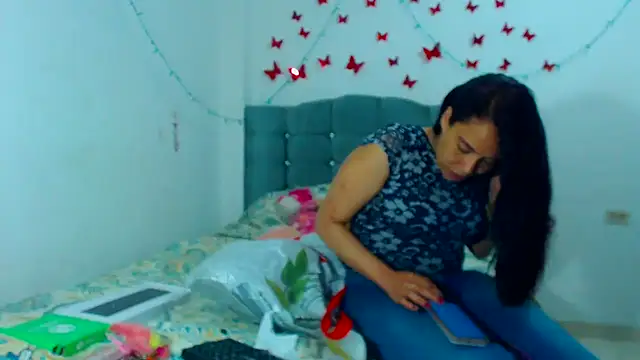 AmaraRoberts420 online show from January 23, 2025, 1:19 am