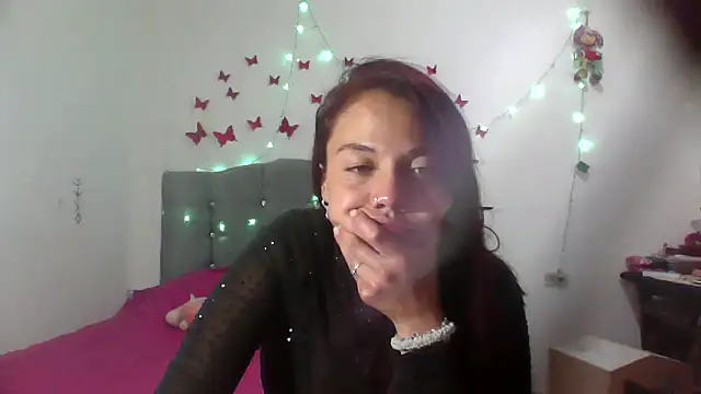 AmaraRoberts420 online show from March 3, 2025, 12:04 am