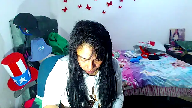 AmaraRoberts420 online show from September 17, 2025, 2:30 pm