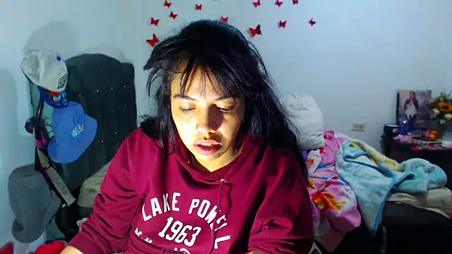 AmaraRoberts420 online show from September 21, 2025, 10:33 pm