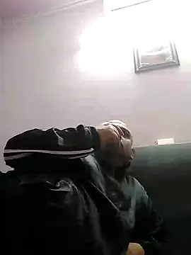 Dick 6inches online show from December 4, 2024, 2:15 pm