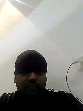 Dick 6inches online show from February 5, 2025, 2:37 pm