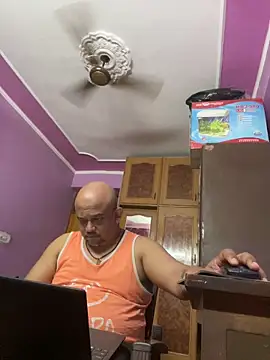 Snapshot of Dick_6inches chatting on April 14, 2026, 2:34 pm Dick 6inches online show from April 14, 2026, 2:34 pm