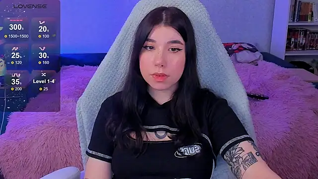 Snapshot of kellyharris chatting on December 10, 2024, 3:44 pm kellyharris online show from December 10, 2024, 3:44 pm