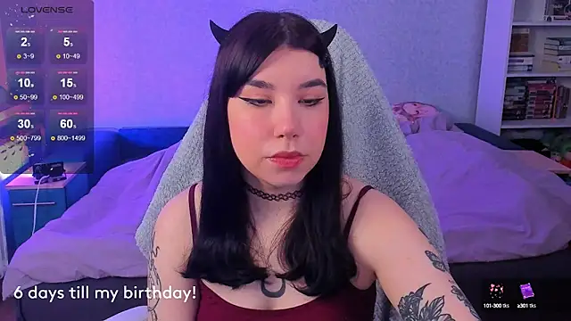 Snapshot of kellyharris chatting on February 22, 2025, 1:35 pm kellyharris online show from February 22, 2025, 1:35 pm