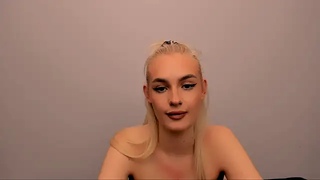 OliviaKisss online show from January 13, 2026, 9:09 pm