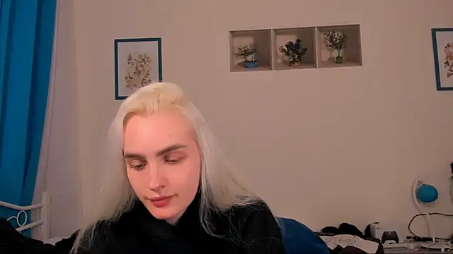 OliviaKisss online show from May 19, 2026, 5:30 pm
