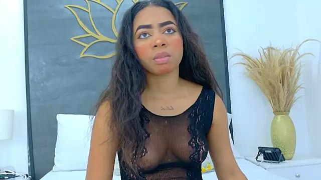 Snapshot of Tyra_Kane chatting on September 17, 2025, 9:27 pm Tyra Kane online show from September 17, 2025, 9:27 pm