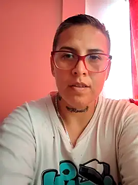 Snapshot of Yessi_rousse chatting on February 12, 2025, 5:26 pm Yessi rousse online show from February 12, 2025, 5:26 pm