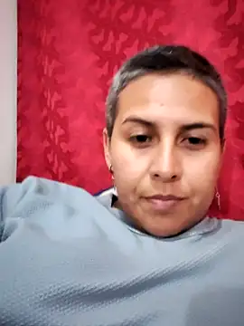 Snapshot of Yessi_rousse chatting on February 19, 2025, 4:23 am Yessi rousse online show from February 19, 2025, 4:23 am