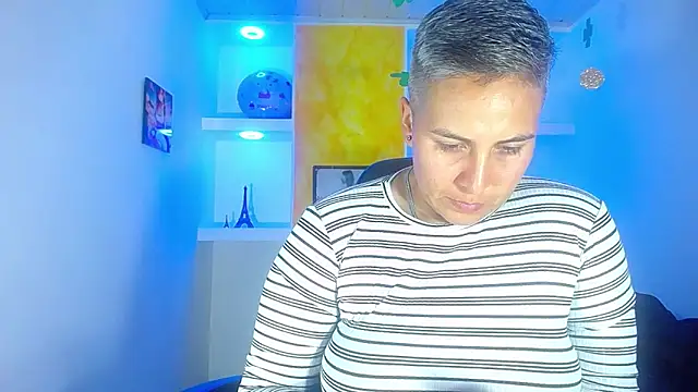 Snapshot of Yessi_rousse chatting on March 22, 2025, 1:00 am Yessi rousse online show from March 22, 2025, 1:00 am