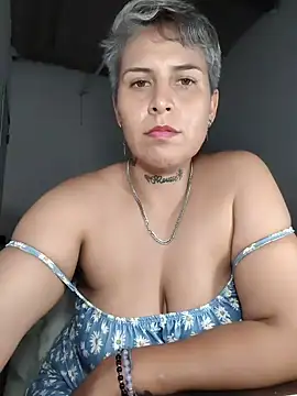 Snapshot of Yessi_rousse chatting on May 16, 2026, 12:40 am Yessi rousse online show from May 16, 2026, 12:40 am