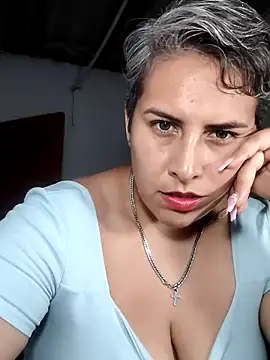 Snapshot of Yessi_rousse chatting on June 11, 2026, 12:32 am Yessi rousse online show from June 11, 2026, 12:32 am