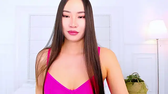 Snapshot of NaomiYuu chatting on November 10, 2025, 2:21 am NaomiYuu online show from November 10, 2025, 2:21 am