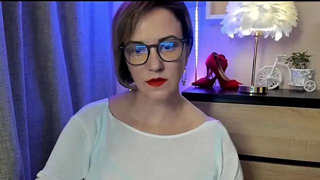 feliziaDesire online show from October 6, 2025, 1:08 pm