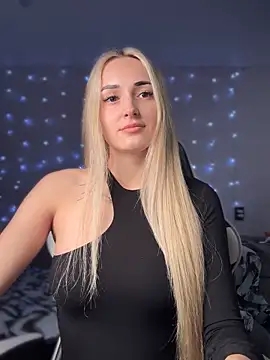 Snapshot of minalawarden chatting on October 8, 2025, 10:24 am minalawarden online show from October 8, 2025, 10:24 am