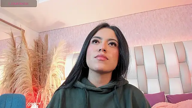 Snapshot of Rebeca_jones chatting on January 17, 2026, 12:21 pm Rebeca jones online show from January 17, 2026, 12:21 pm