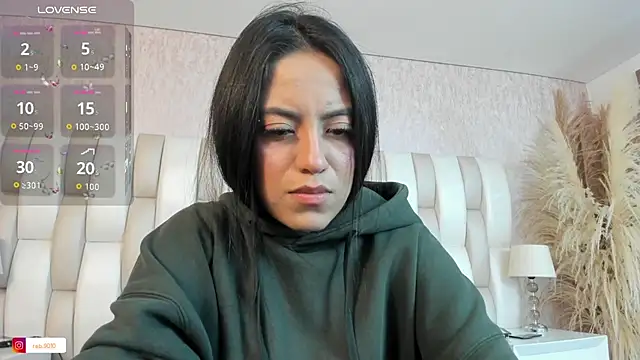 Snapshot of Rebeca_jones chatting on February 5, 2026, 12:10 pm Rebeca jones online show from February 5, 2026, 12:10 pm