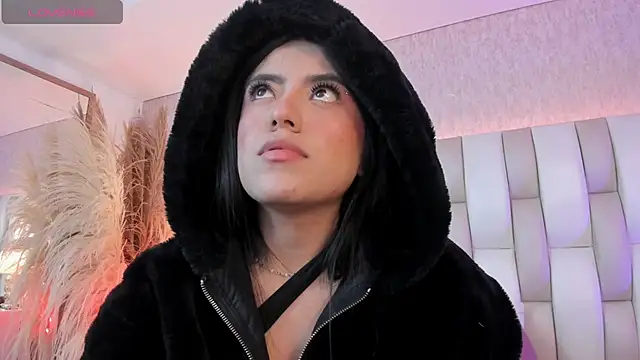 Snapshot of Rebeca_jones chatting on February 11, 2026, 12:43 pm Rebeca jones online show from February 11, 2026, 12:43 pm