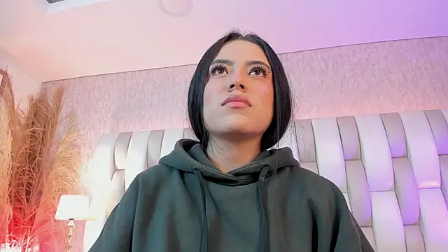 Snapshot of Rebeca_jones chatting on February 17, 2026, 12:12 pm Rebeca jones online show from February 17, 2026, 12:12 pm