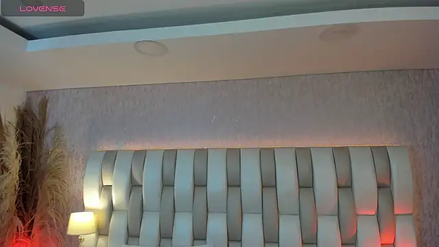 Snapshot of Rebeca_jones chatting on February 19, 2026, 12:12 pm Rebeca jones online show from February 19, 2026, 12:12 pm