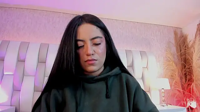 Snapshot of Rebeca_jones chatting on February 23, 2026, 12:24 pm Rebeca jones online show from February 23, 2026, 12:24 pm