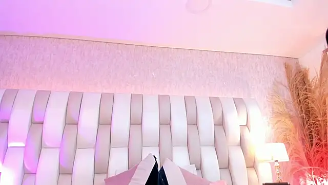 Snapshot of Rebeca_jones chatting on February 26, 2026, 12:37 pm Rebeca jones online show from February 26, 2026, 12:37 pm