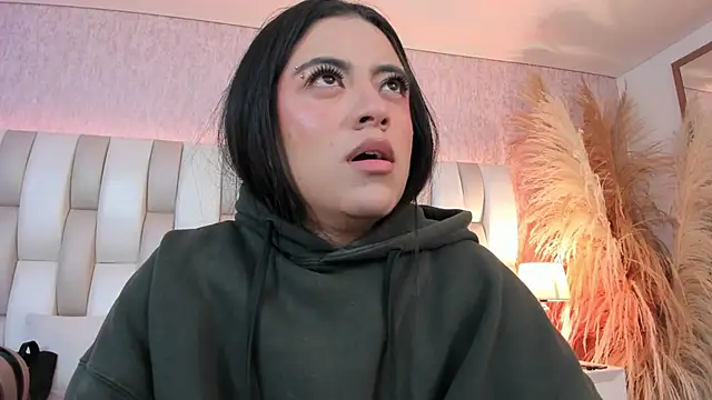 Rebeca jones online show from April 10, 2026, 12:10 pm